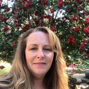 Meet your Posher, Yvette